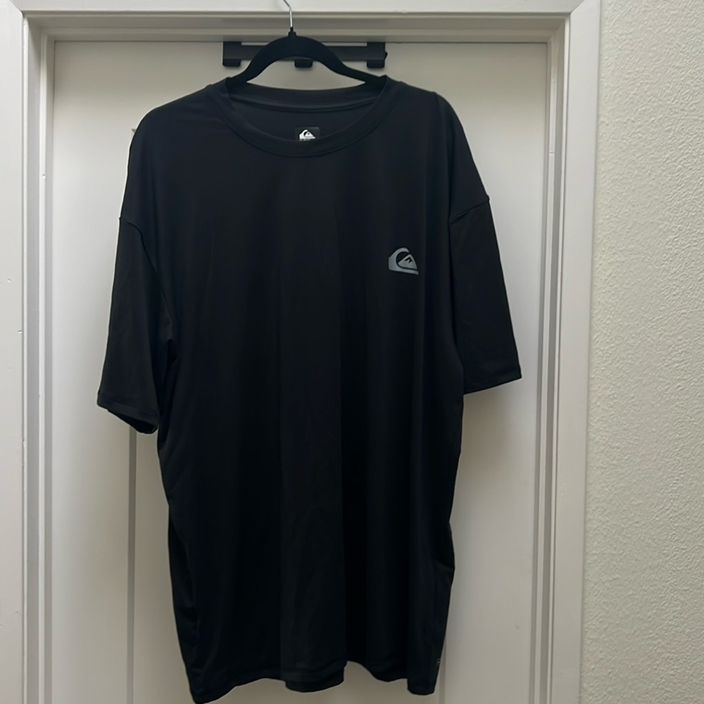 Black men’s rash guard